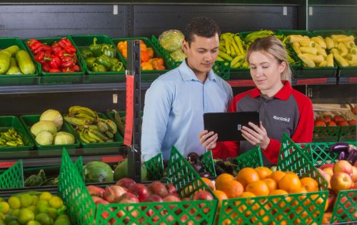 Rentokil_Food retail_Technician_Photography