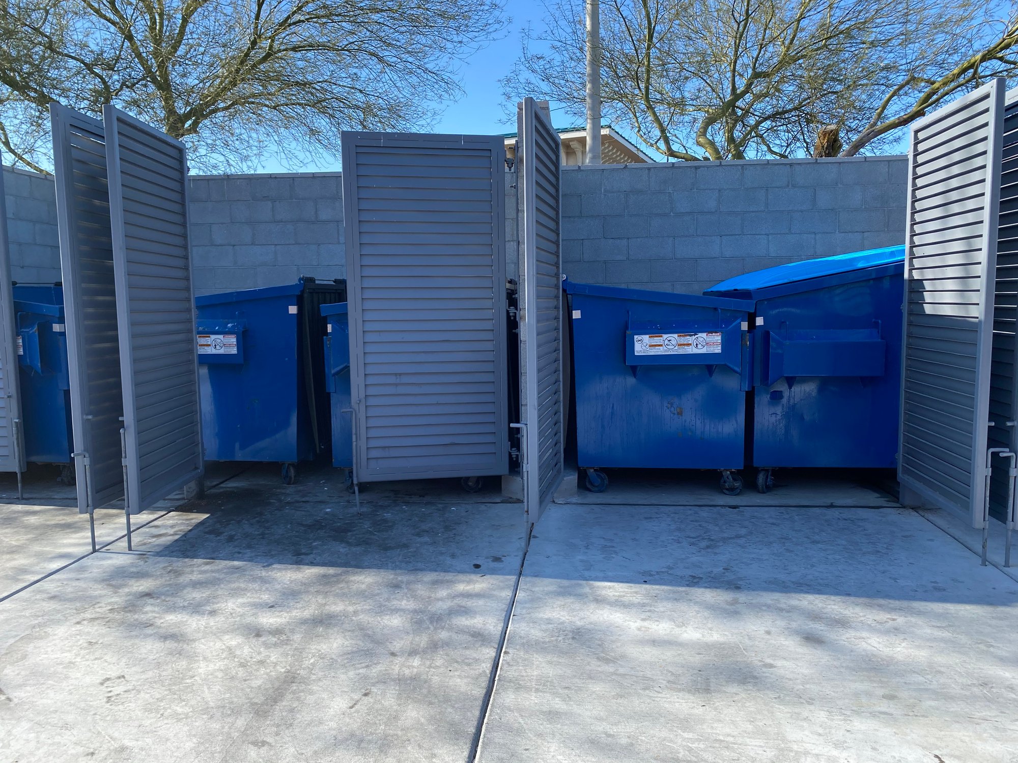 Trash and waste areas -1220385807